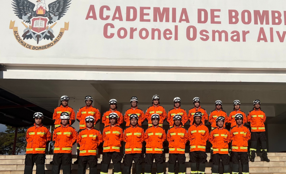 Bombeiro paranaense embarca para missão humanitária de combate a incêndios no Canadá