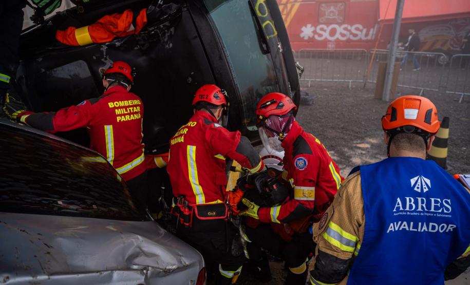 Equipe de Cascavel de Salvamento Veicular em ação durante o Desafio Nacional de 2023, em Gramado