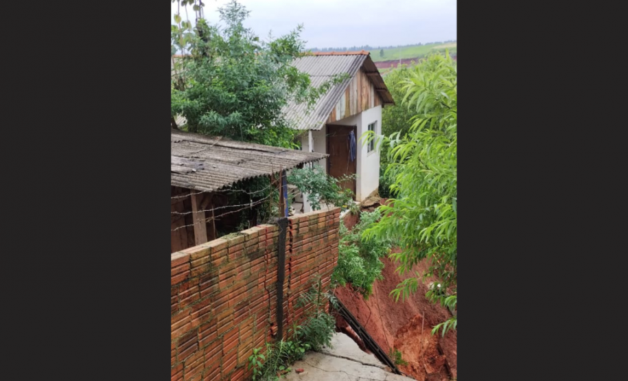 Estragos causados pelas fortes chuvas no Paraná em outubro de 2023.