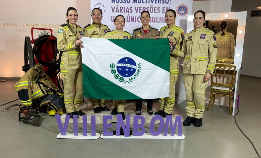 Equipe do Paraná no Encontro Nacional das Bombeiras Militares (ENBOM)