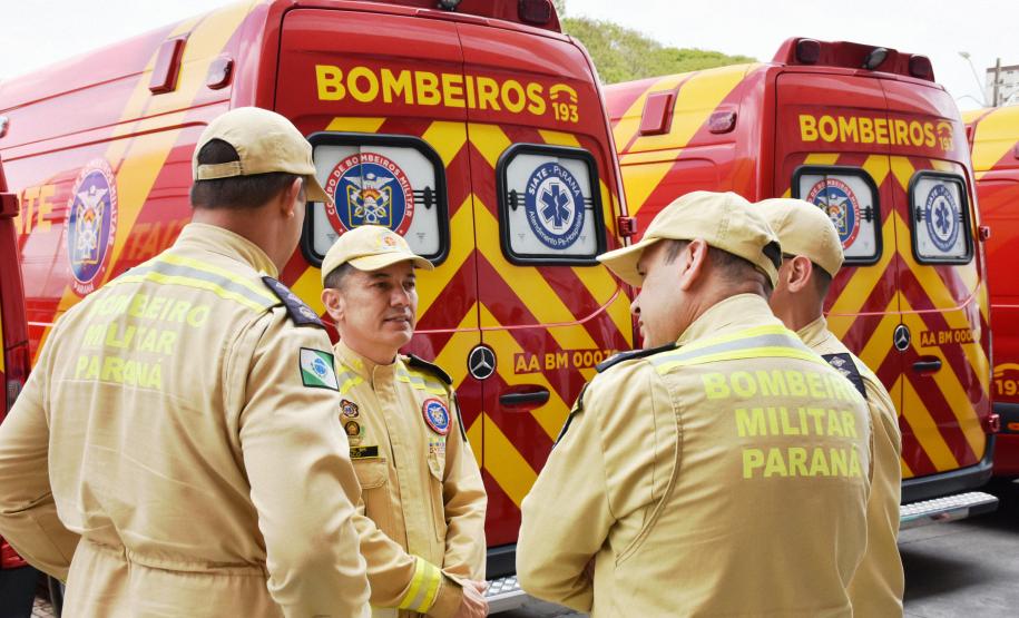 Entrega de ambulâncias para o Siate no Palácio Iguaçu.