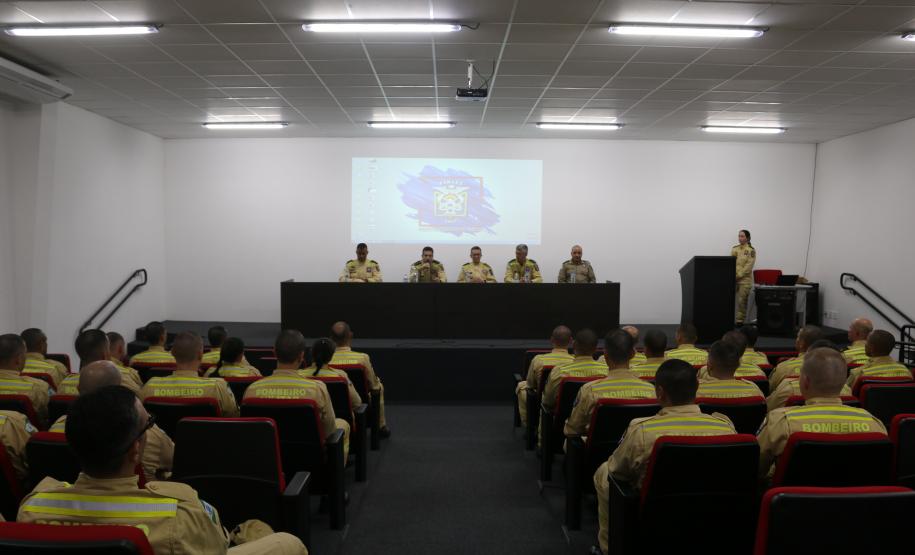 Aula de abertura do curso de guarda-vidas militar, edição 2023/2024