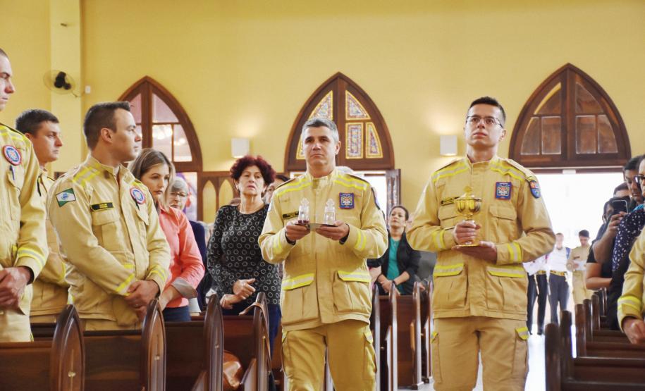 Cerimônias religiosas celebraram os 111 anos do CBMPR em 2023.