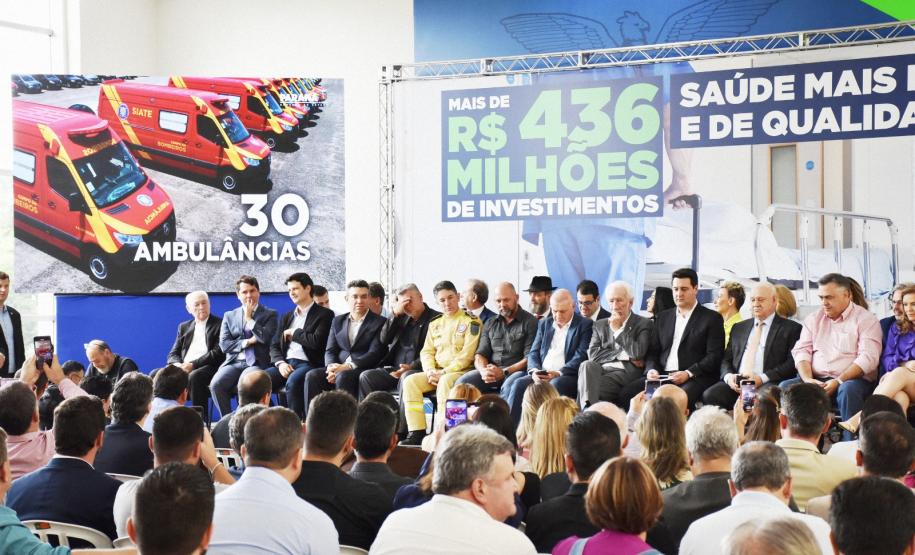 Entrega de ambulâncias para o Siate no Palácio Iguaçu.