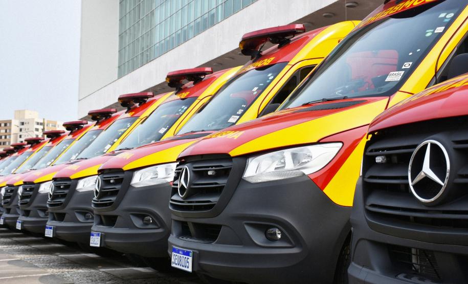 Entrega de ambulâncias para o Siate no Palácio Iguaçu.