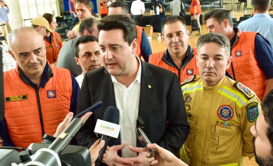 Entrega de equipamentos para a Defesa Civil e CBMPR.