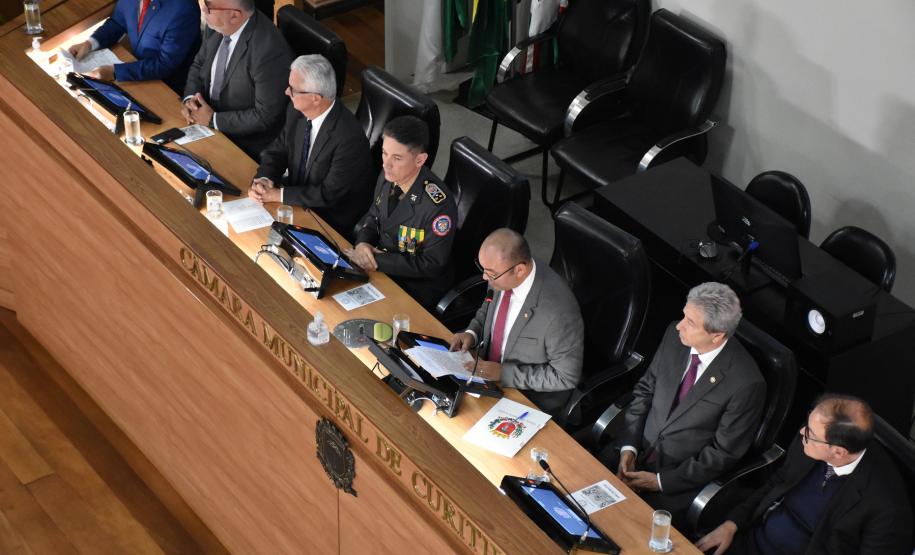 Coronel Vasco recebe título de Vulto Emérito de Curitiba na CMC