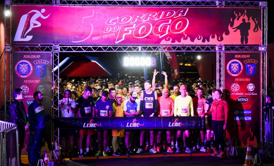 Imagens da 5ª Corrida do Fogo, realizada em Curitiba no dia 25/11/2023.