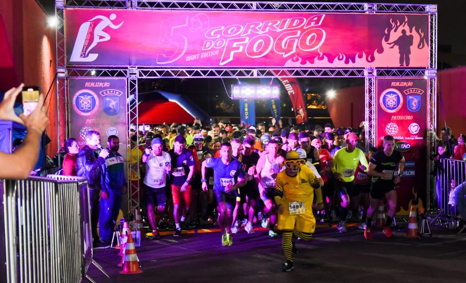 Imagens da 5ª Corrida do Fogo, realizada em Curitiba no dia 25/11/2023.