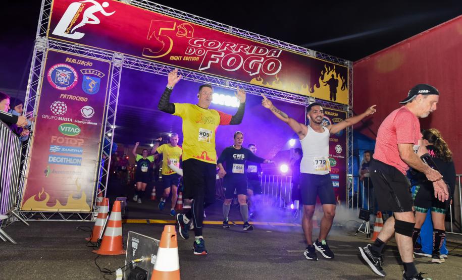 Imagens da 5ª Corrida do Fogo, realizada em Curitiba no dia 25/11/2023.