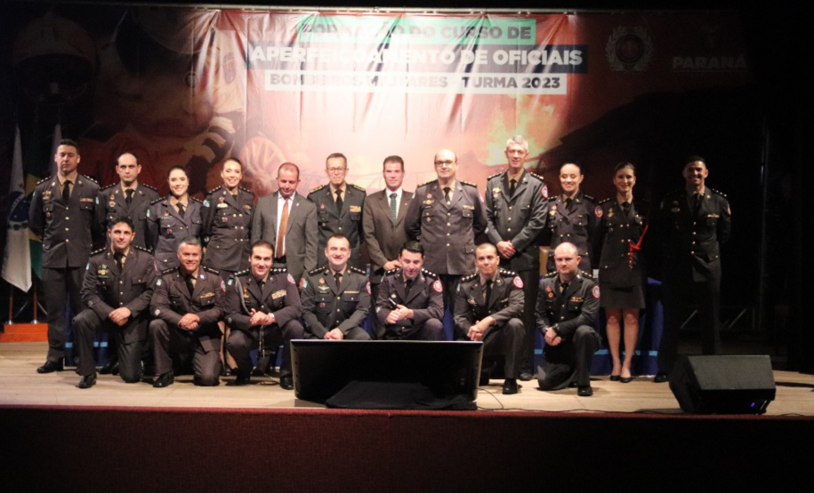 Formatura do Curso de Aperfeiçoamento de Oficiais do Corpo de Bombeiros Militar do Paraná - 15/12/2023
