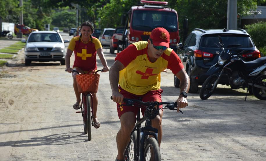 Imagem do 3º Piriathlon de Areia, promovido pelo CEFID-CBMPR em Matinhos. Janeiro de 2024