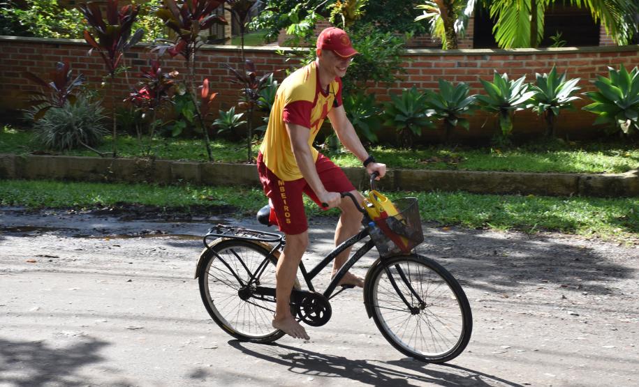 Imagem do 3º Piriathlon de Areia, promovido pelo CEFID-CBMPR em Matinhos. Janeiro de 2024