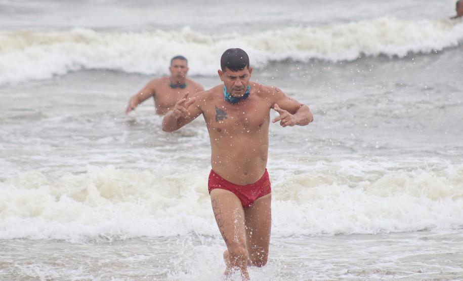 Imagens do primeiro dia de disputa do Troféu Elite 2023/2024, organizado pelo Corpo de Bombeiros Militar do Paraná em Matinhos
