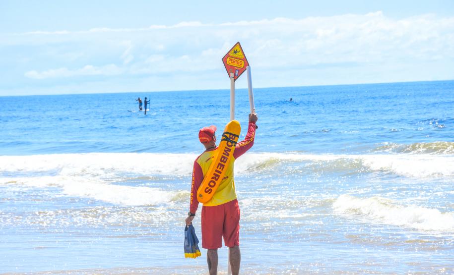 Ação do Corpo de Bombeiros Militar do Paraná no Verão Maior Paraná 2023/2024.