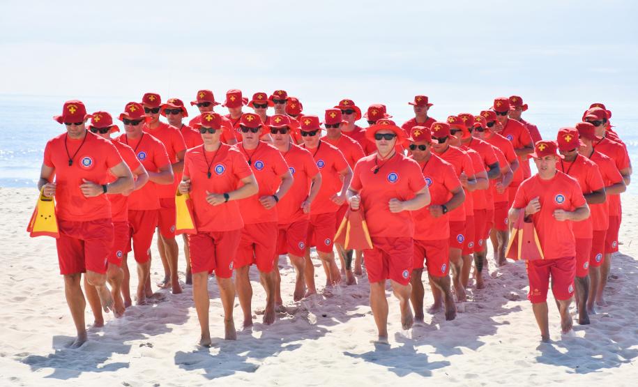 Formatura de guarda-vidas militares do Corpo de Bombeiros Militar do Paraná, 2024.