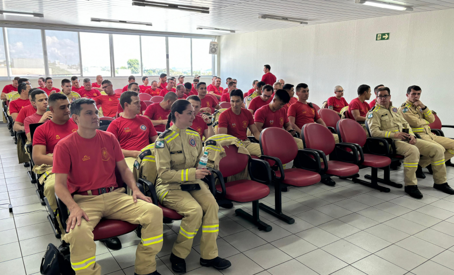 Capacitação sobre prevenção de incêndios voltada a Chefias, Ajudâncias, Fiscais e Vistoriadores das Unidades Operacionais do 2º e 3º CRBMs.