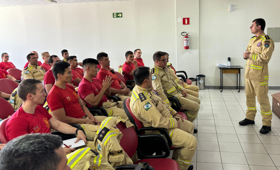 Capacitação sobre prevenção de incêndios voltada a Chefias, Ajudâncias, Fiscais e Vistoriadores das Unidades Operacionais do 2º e 3º CRBMs.