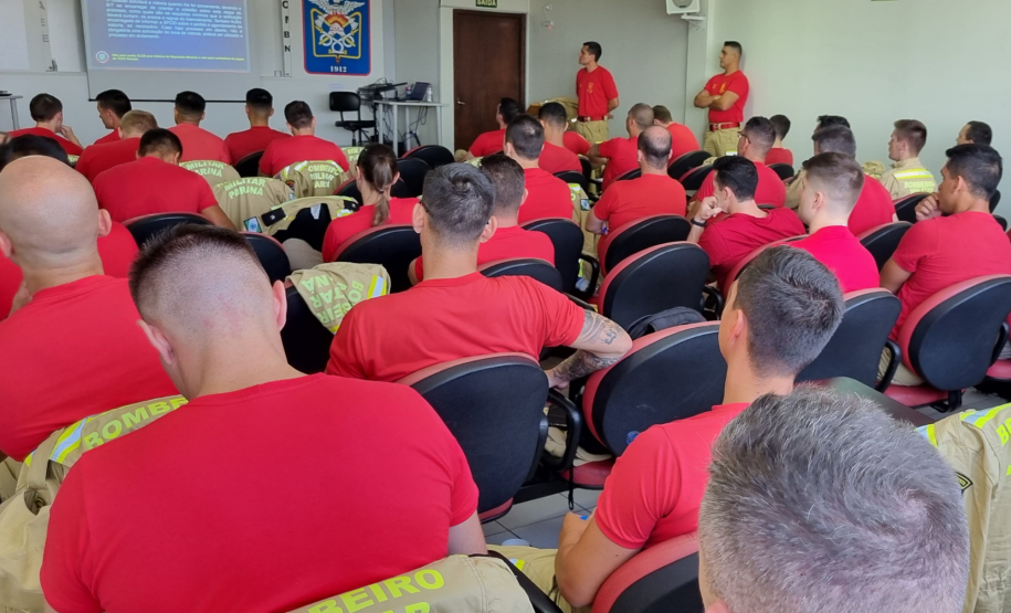 Capacitação sobre prevenção de incêndios voltada a Chefias, Ajudâncias, Fiscais e Vistoriadores das Unidades Operacionais do 2º e 3º CRBMs.
