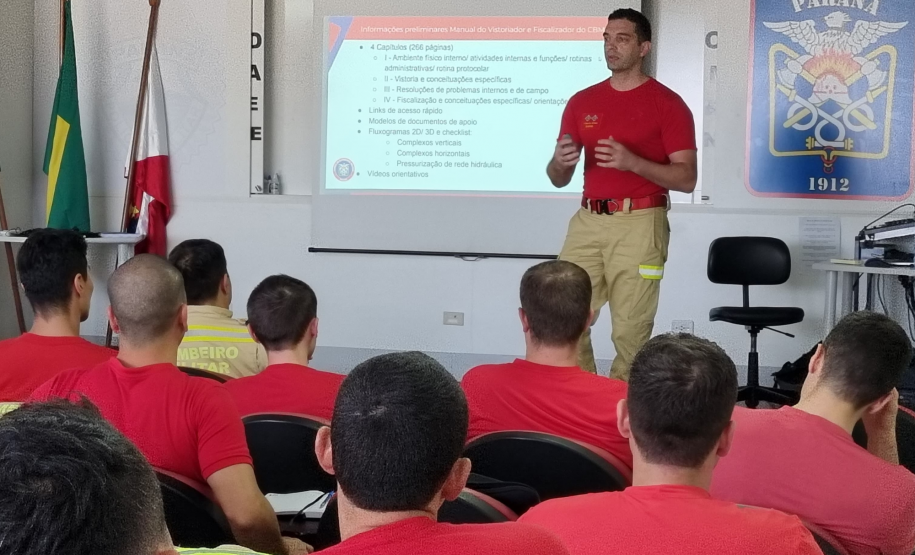Capacitação sobre prevenção de incêndios voltada a Chefias, Ajudâncias, Fiscais e Vistoriadores das Unidades Operacionais do 2º e 3º CRBMs.