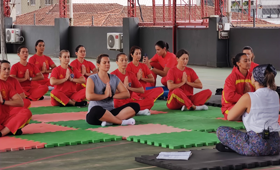 Evento sobre saúde integral realizado pelo CBMPR em 2024 no Dia Internacional da Mulher.