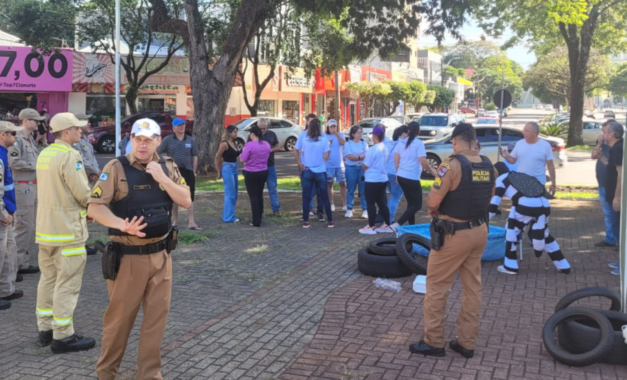 Corpo de Bombeiros Militar do Paraná participa de mutirão contra a dengue no estado, entre 16 e 21 de março de 2024.