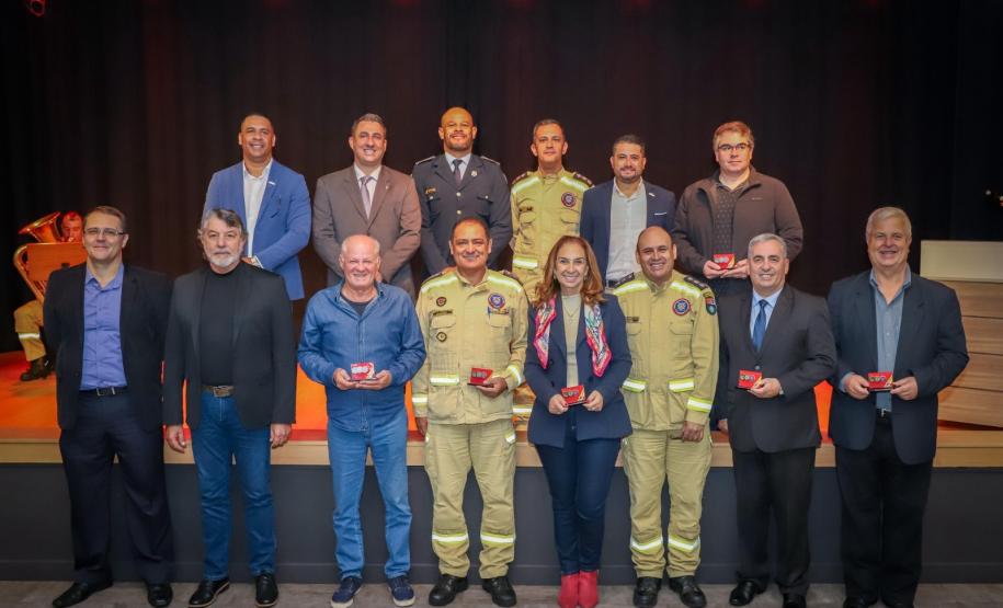 Solenidade de 50 anos do CBMPR em São José dos Pinhais - 6º GB.