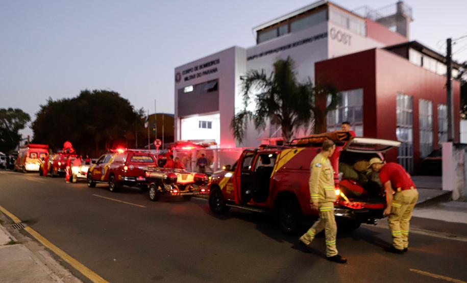 Bombeiros do Paraná vão ajudar nas enchentes no Rio Grande do Sul. Maio de 2024.