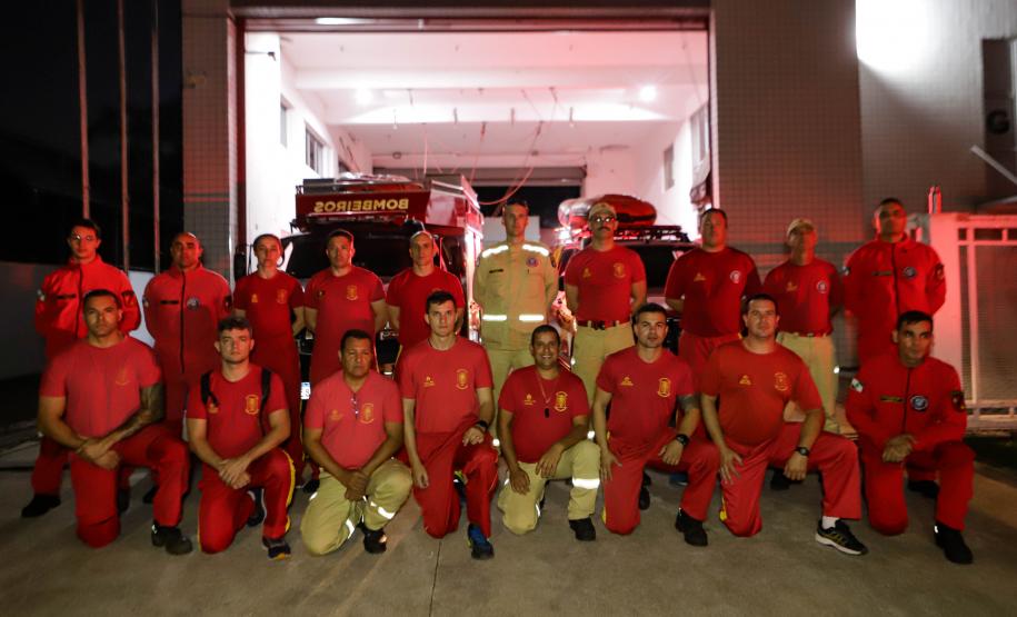 Bombeiros do Paraná vão ajudar nas enchentes no Rio Grande do Sul. Maio de 2024.