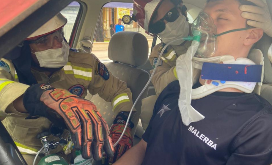 Simulado de atendimento de acidente de trânsito. Maio Amarelo 2024. Santo Antônio da Platina.