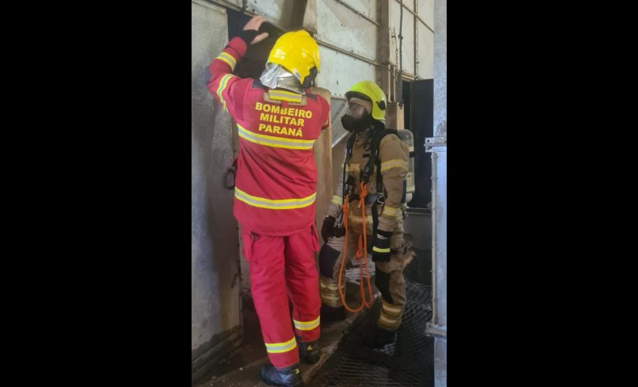 Curso do CBMPR para bombeiros do Acre sobre segurança em silos.