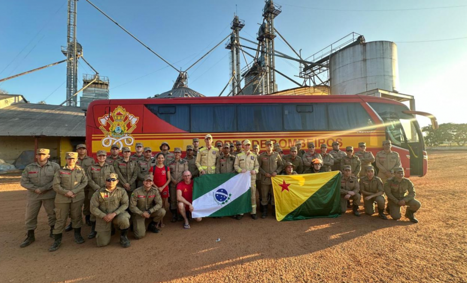 Curso do CBMPR para bombeiros do Acre sobre segurança em silos.