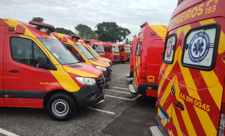 Entrega de viaturas ao CBMPR.