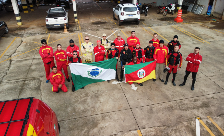 Bombeiros do Paraná em ação no Rio Grande do Sul em 2024.