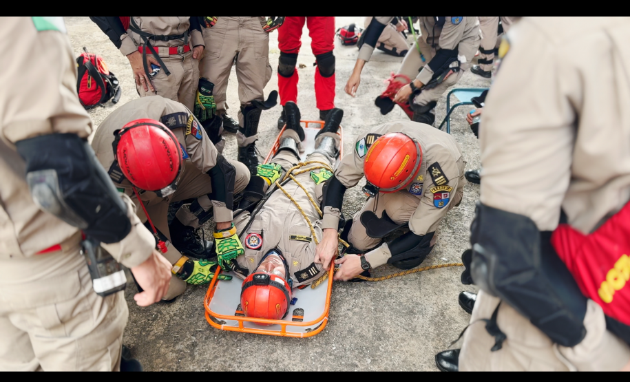 Curso de resposta a desastres preparou equipe do CBMPR para atuar no RS.
