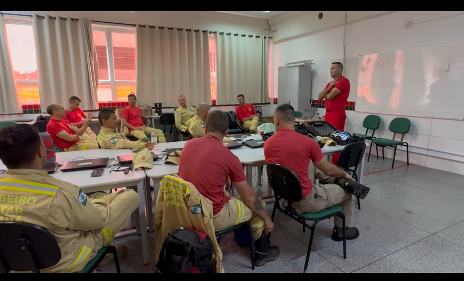 Curso de resposta a desastres preparou equipe do CBMPR para atuar no RS.
