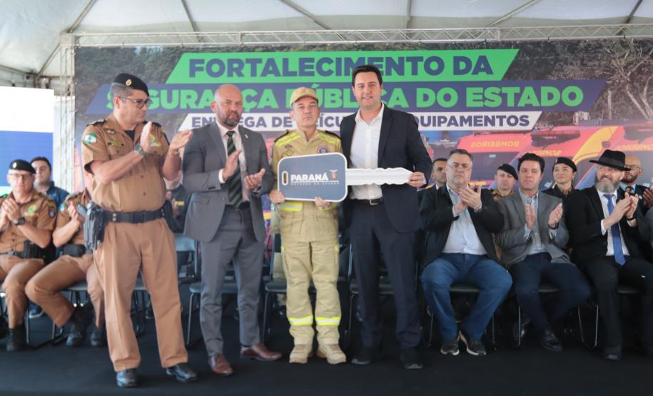 Solenidade de entrega da viaturas para o Corpo de Bombeiros Militar do Paraná (CBMPR).