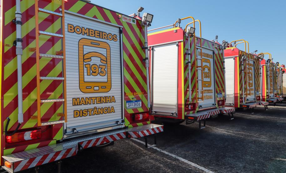 Solenidade de entrega da viaturas para o Corpo de Bombeiros Militar do Paraná (CBMPR).