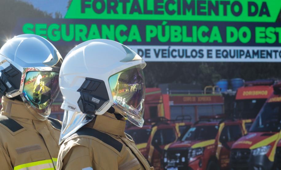 Solenidade de entrega da viaturas para o Corpo de Bombeiros Militar do Paraná (CBMPR).
