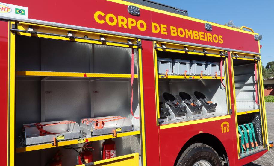 Solenidade de entrega da viaturas para o Corpo de Bombeiros Militar do Paraná (CBMPR).