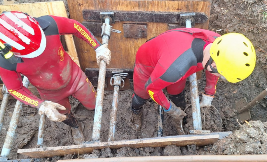 Curso de resposta a desastres preparou equipe do CBMPR para atuar no RS.