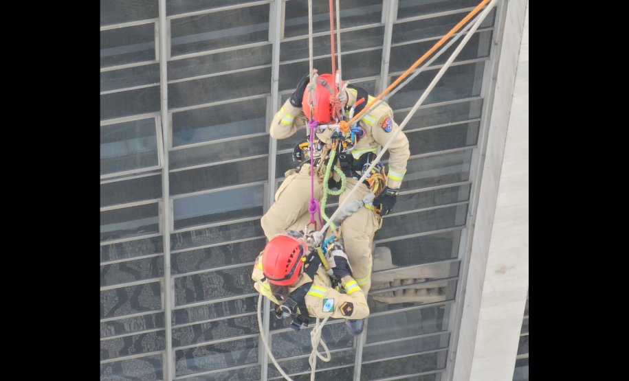 Rope Days 2024: equipe do CBMPR é vice-campeã de salvamento em altura.