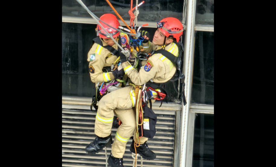 Rope Days 2024: equipe do CBMPR é vice-campeã de salvamento em altura.
