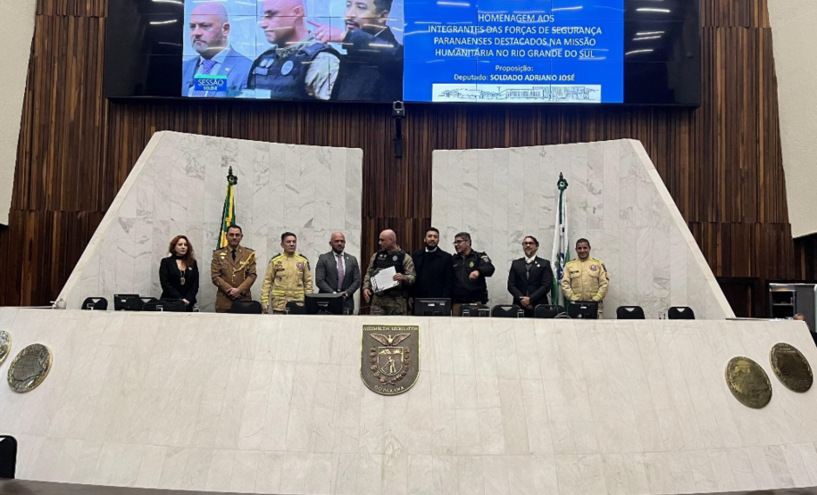 Homenagem da Alep para as forças de segurança que atuaram no Rio Grande do Sul em 2024.