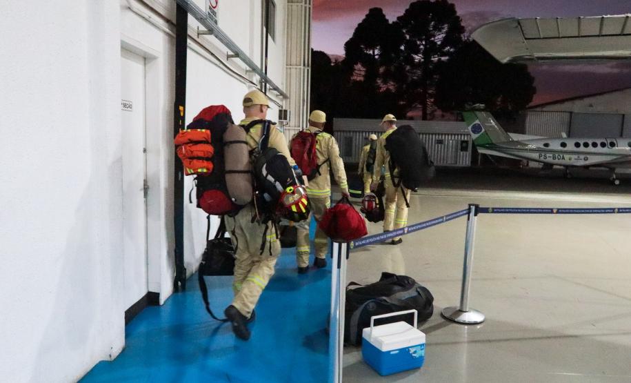 Bombeiros do Paraná vão combater incêndios no Pantanal.