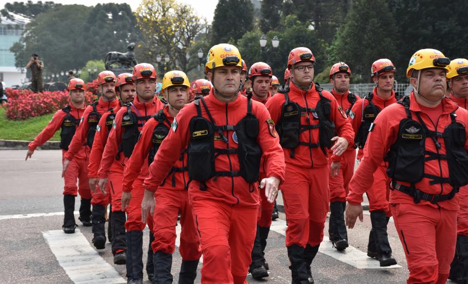 Desfile da Independência em Curitiba, 2024. Passagem do Corpo de Bombeiros Militar do Paraná.