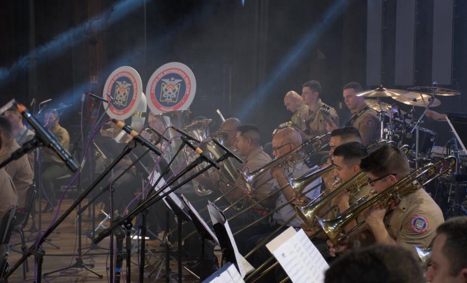 Heróis do Fogo in concert - 1º show da banda do CBMPR