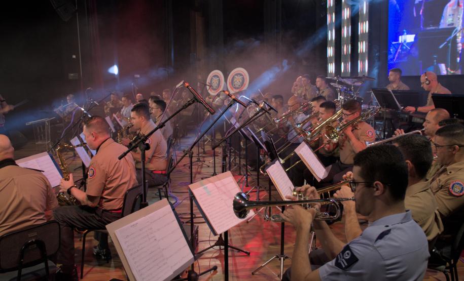 Heróis do Fogo in concert - 1º show da banda do CBMPR