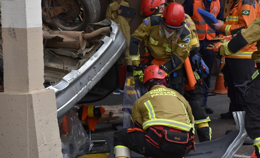 Bombeiros do Paraná vão disputar Mundial de Salvamento Veicular em Portugal.
