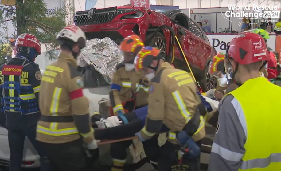 Corpo de Bombeiros Militar do Paraná em ação no World Rescue Challenge, nos Açores, em 2024.
